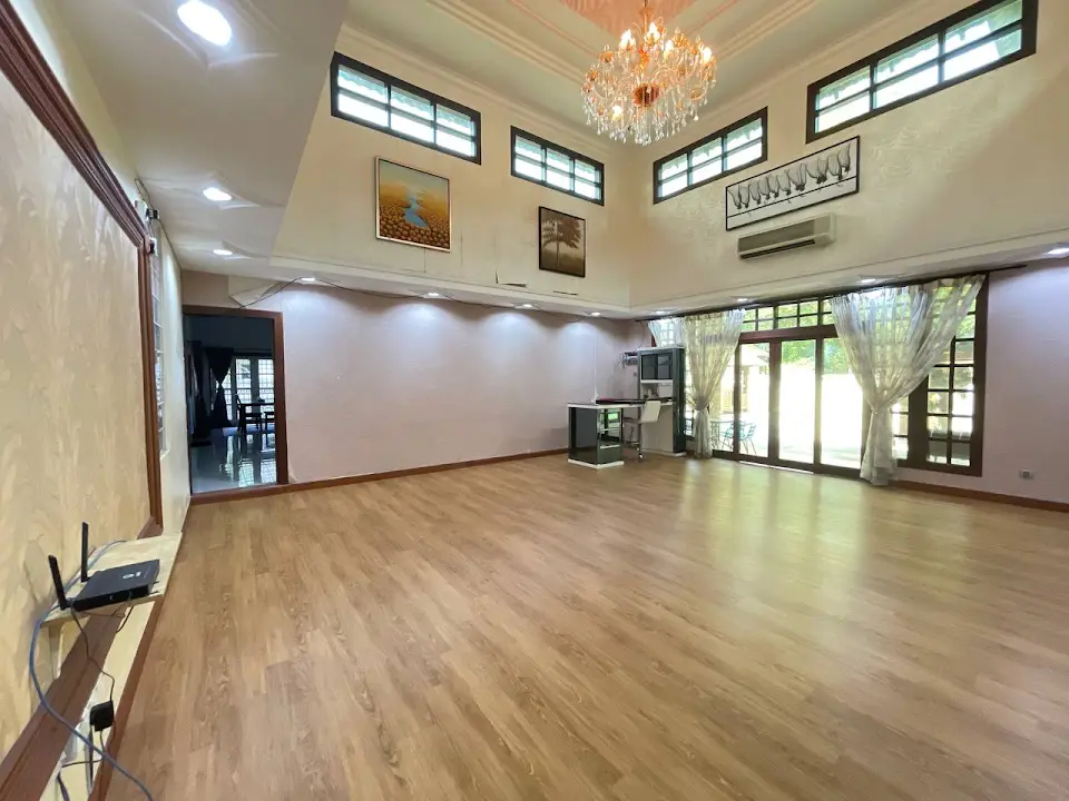 Julvilla hall